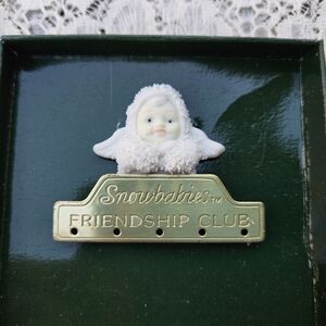 Snowbabies Friendship Club Brooch Pin Christmas Cute Dept 56